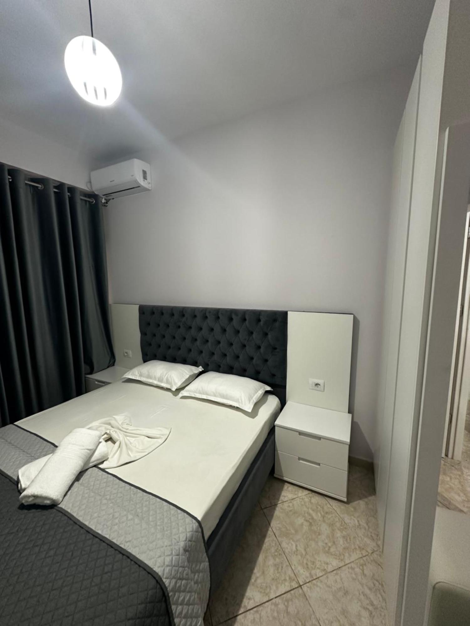 Ylli'S Apartments Sarandë Buitenkant foto